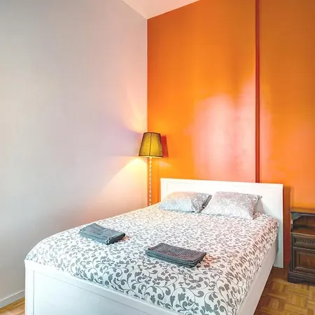 Three Bedroom Marble In The Heart Of Anvers