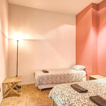 Three Bedroom Marble In The Heart Of Appartement *