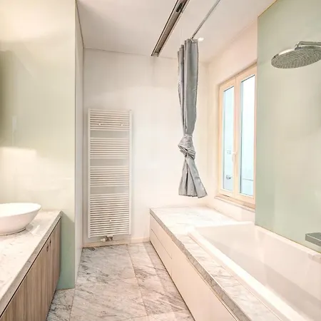 Appartement Three Bedroom Marble In The Heart Of Anvers