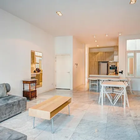 Three Bedroom Marble In The Heart Of Apartment